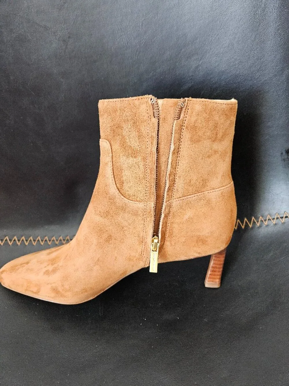 Veronica Beard Perfect Brown Suede Ankle Boots 7M Western Boho Chic